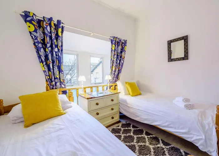 3 Bed In Oc-llh21 霍克斯黑德